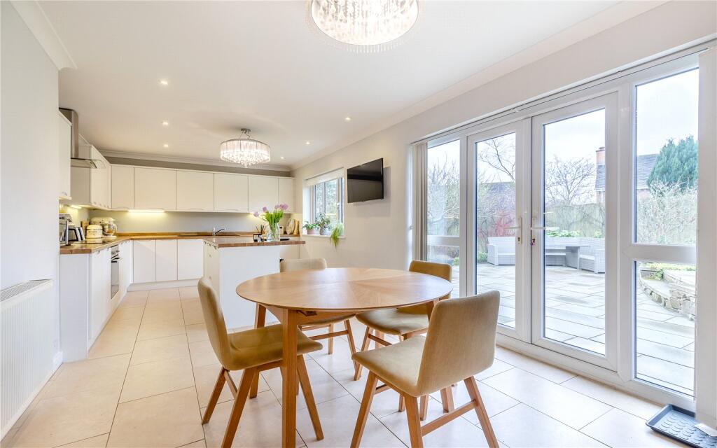 1, Southfield, Prestbury, Macclesfield, Cheshire, SK10 photo 2