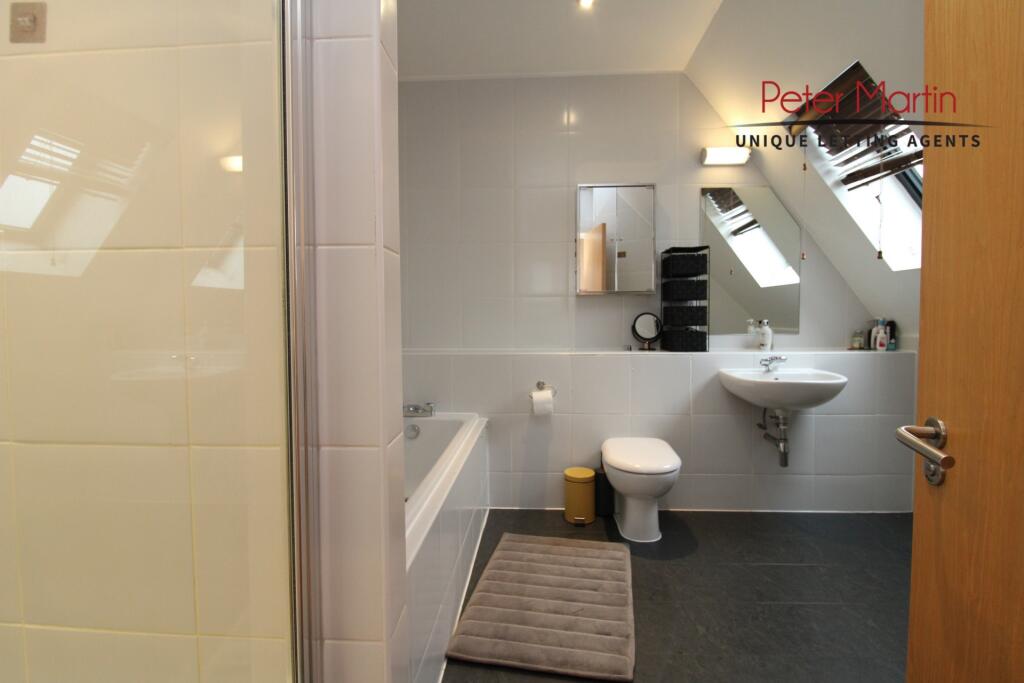 Apartment in London - View 2