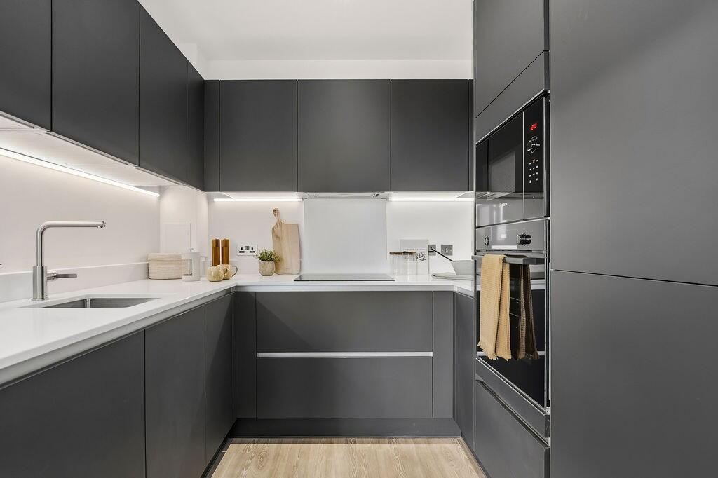 Apartment in Twickenham - View 4