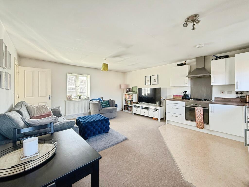 Russ Avenue, Faringdon, SN7 photo 2