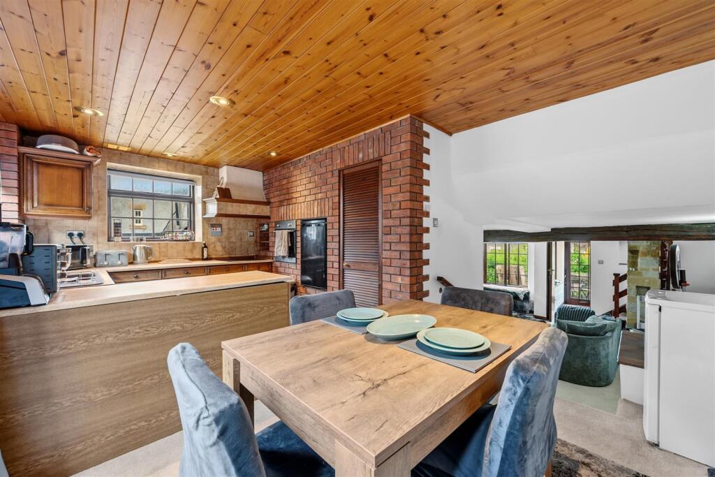 House in Derbyshire Dales, Calver - View 5