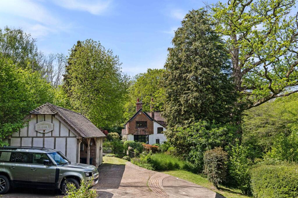 Main image of property: Blackham, Tunbridge Wells, TN3