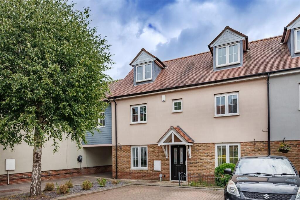 Main image of property: Parkside, Epping