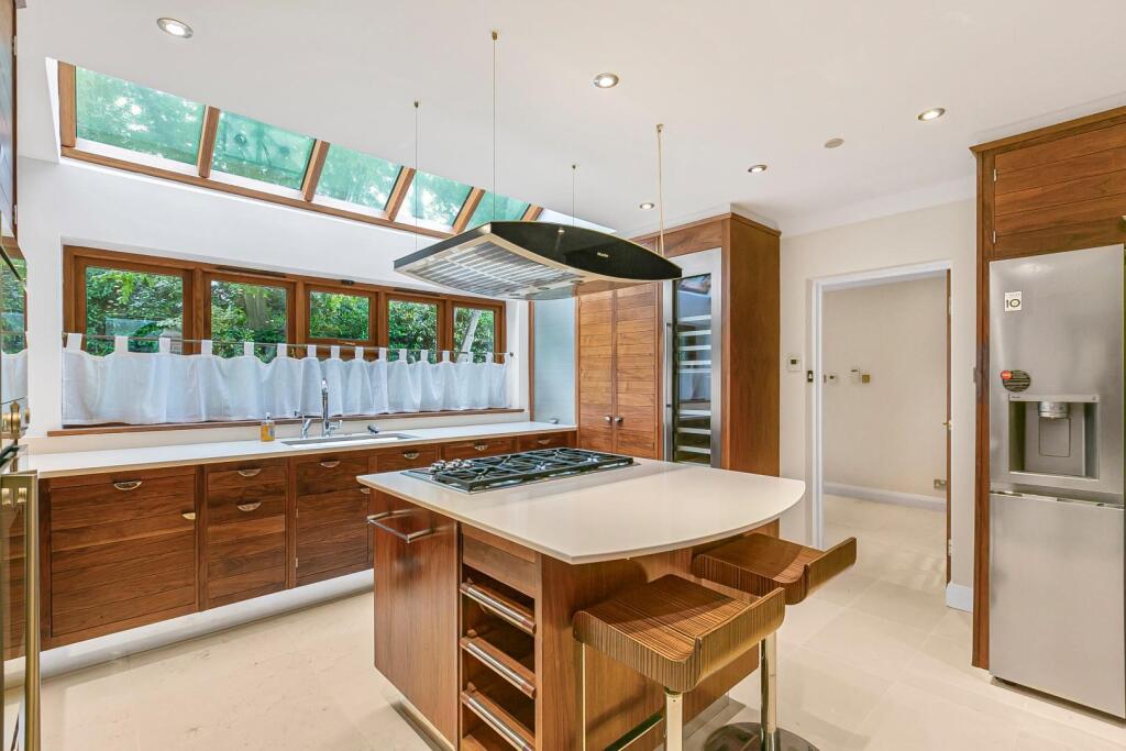 Additional image 10 of West Riding, Tewin Wood, Welwyn, AL6