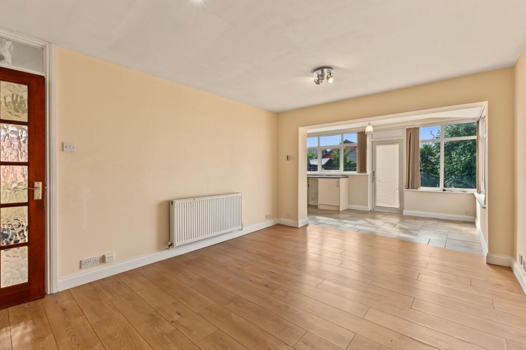 House in Worcester - View 5