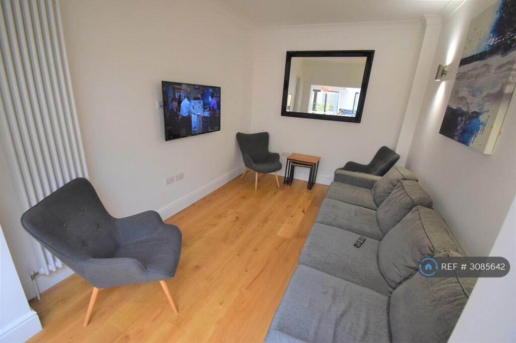 House in Reading - View 3