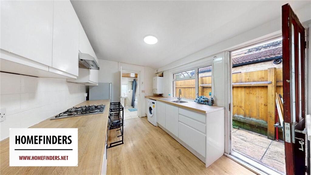 House in London - View 3