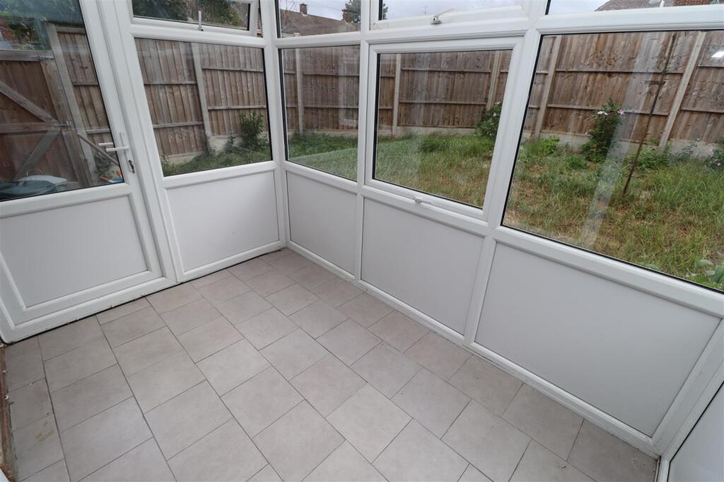 House in Gillingham, Rainham - View 4