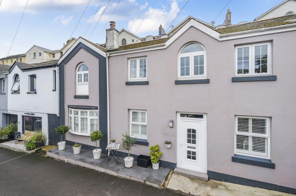 Main image of property: 16 Kents Lane, Torquay, Devon, TQ1 2PP