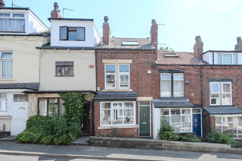 Main image of property: Hawksworth Grove, Kirkstall, Leeds