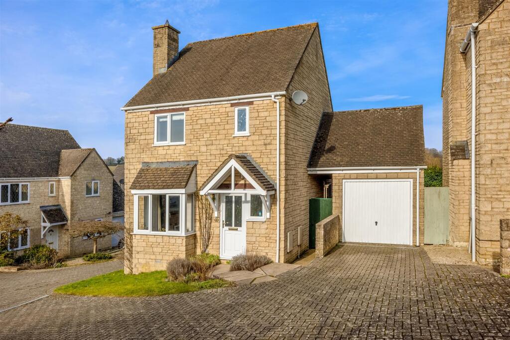 Main image of property: Wilcox Road, Chipping Norton