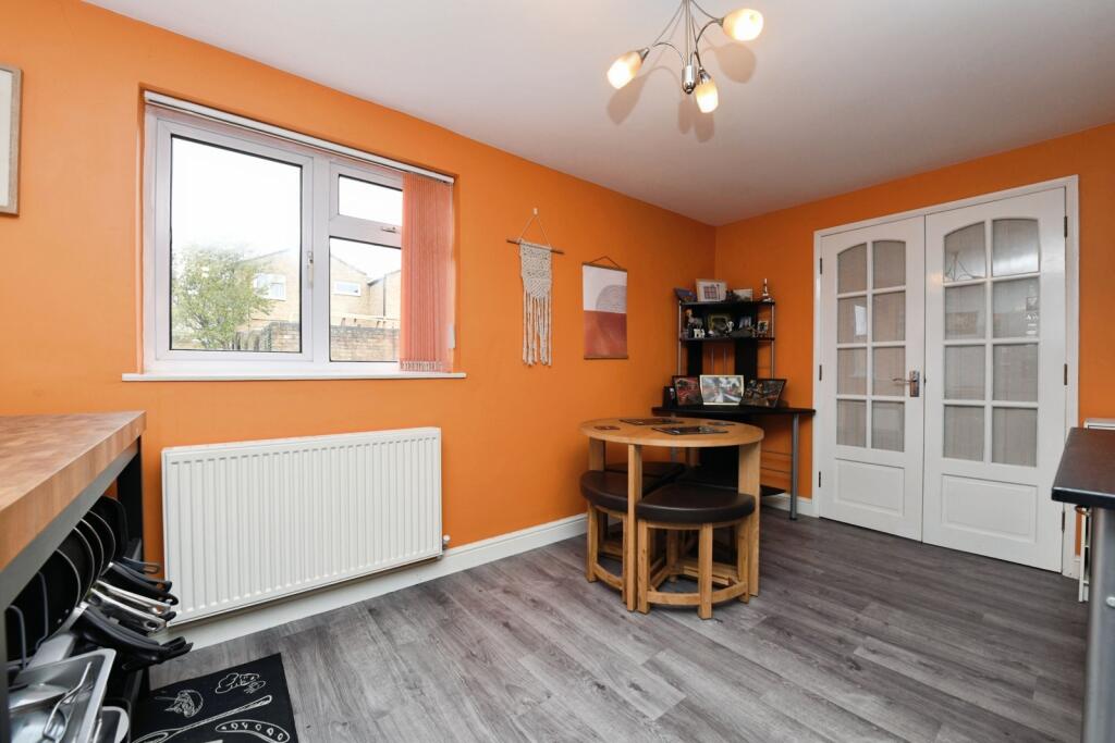 Bronte Road, Witham, Essex, CM8 photo 4