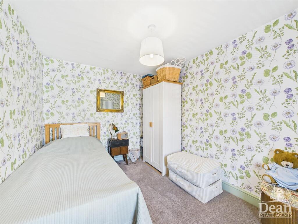 House in Cinderford, Denecroft - More