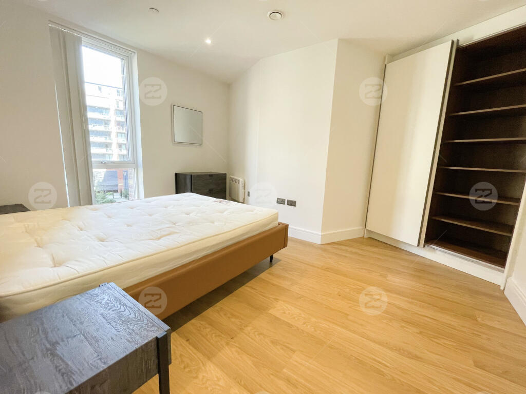 Apartment in Birmingham, West Midlands - More