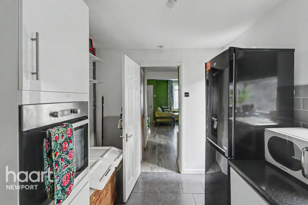 House in Newport - View 5
