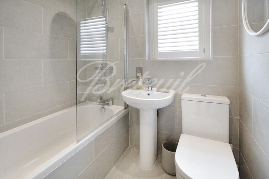 3 bedroom maisonette for rent