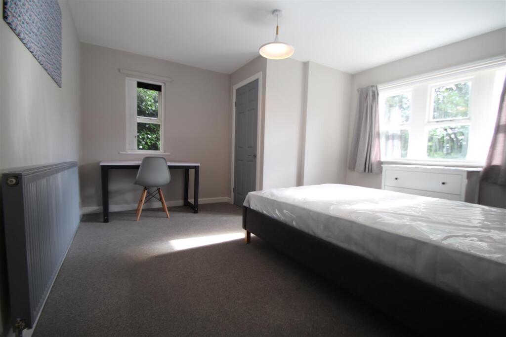 Cliff Road Gardens, Hyde Park, Leeds, West Yorkshire, LS6