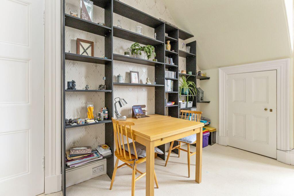 138/7 Newhaven Road, Edinburgh, EH6 4NR photo 4