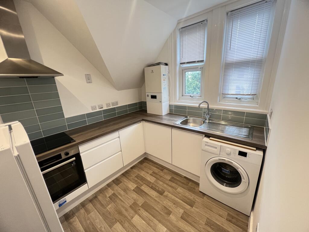 Main image of property: London Road, 