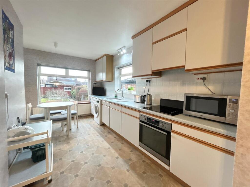 Greenway Road, Heald Green photo 4