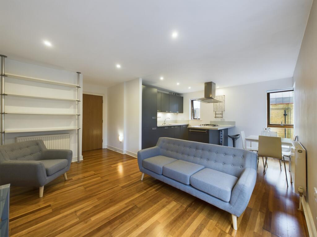 Apartment in London - View 2