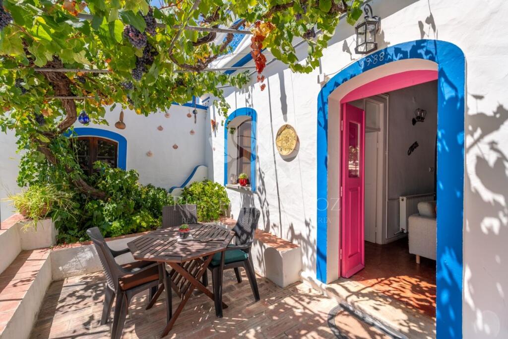 Main image of property: Algarve, Moncarapacho