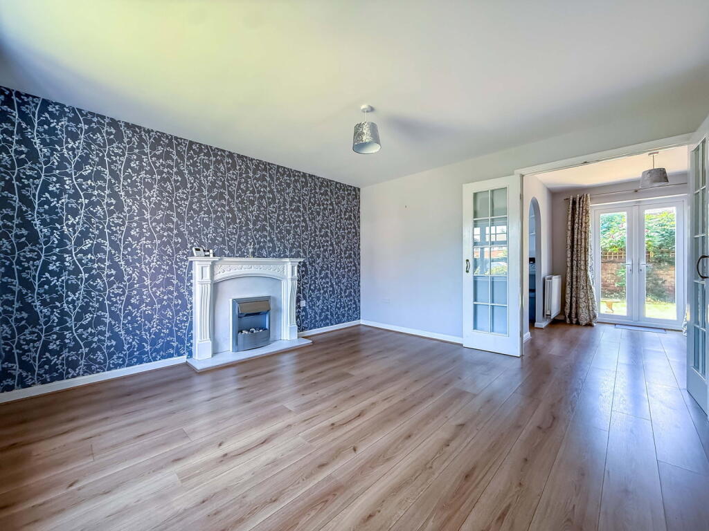 Larkspur Close, Southport, PR8 - View 5