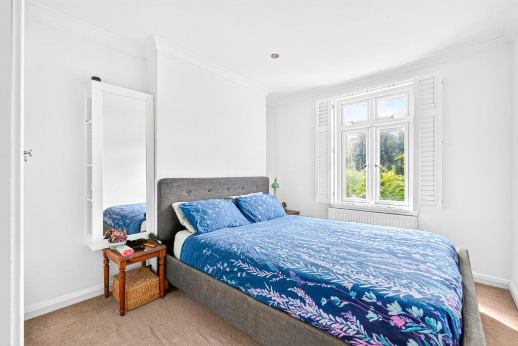 Apartment in London - View 5