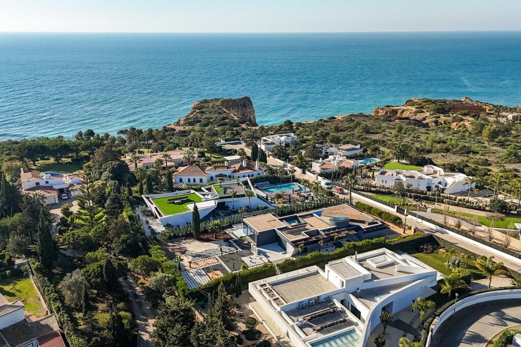 Main image of property: Algarve, Carvoeiro