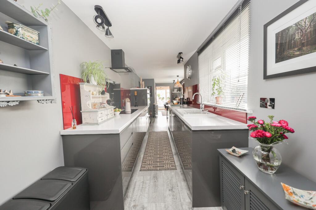 Grantham Road, Bracebridge Heath, Lincoln, Lincolnshire, LN4 photo 2