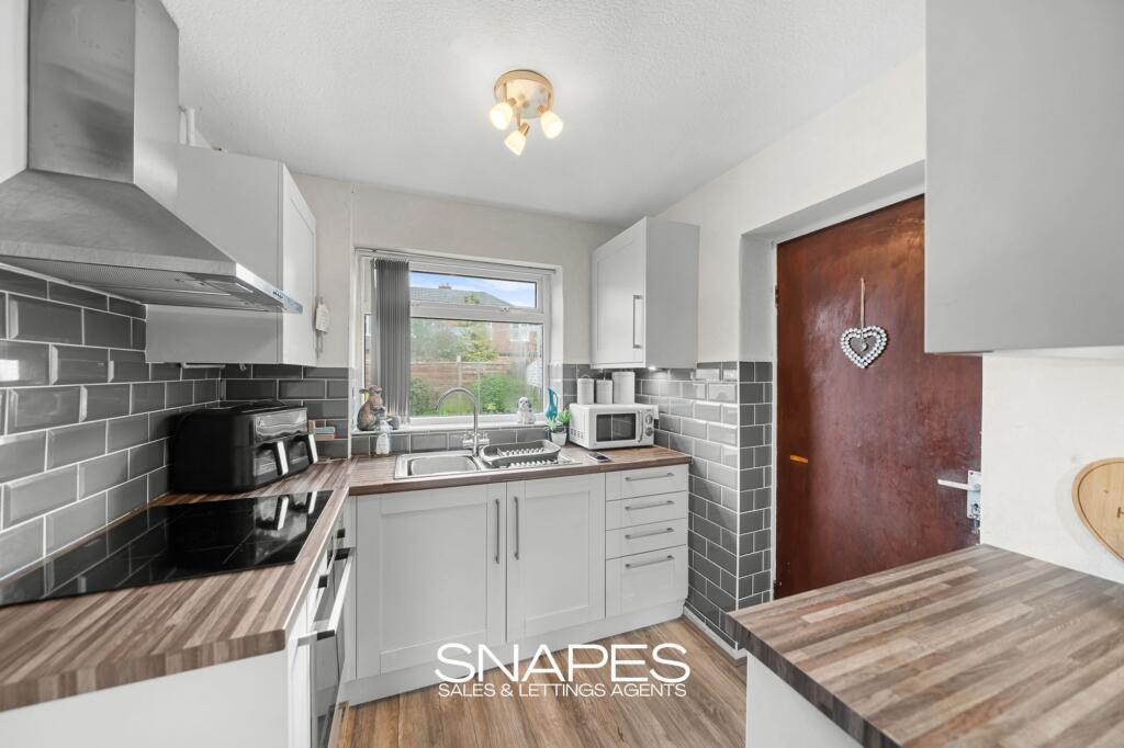 Sunningdale Road, Cheadle Hulme, SK8 photo 4