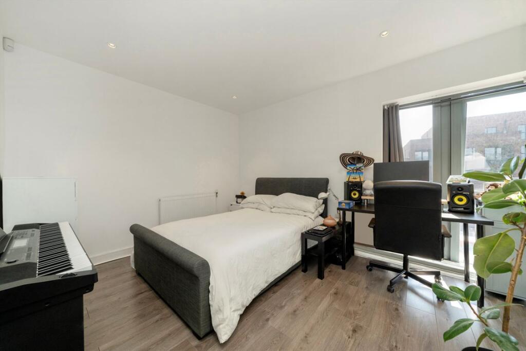 Apartment in London - More