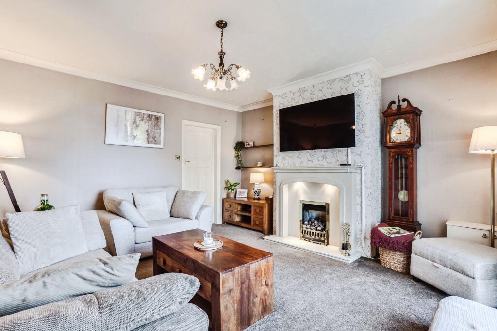 Dewsbury Road, Ossett, WF5 photo 2