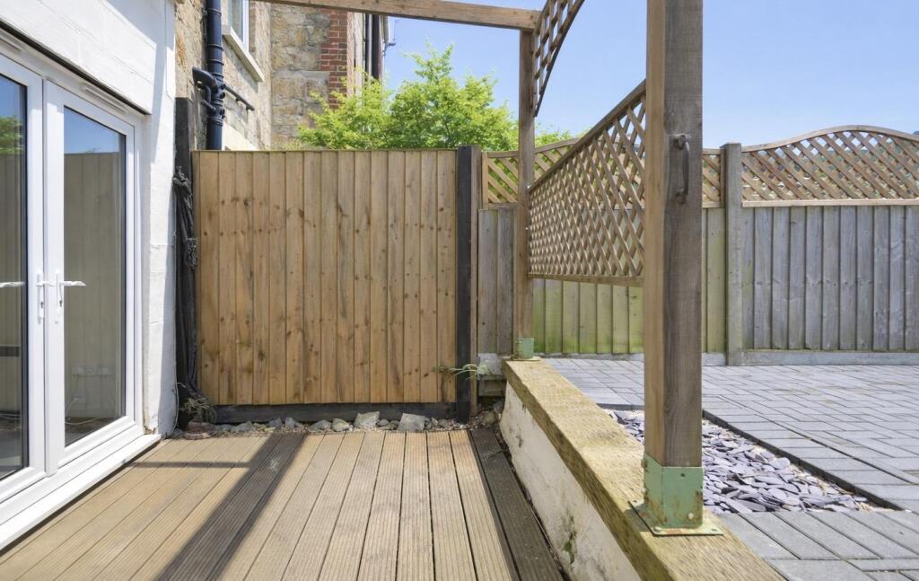 Apartment in Ventnor, Isle of Wight - View 3