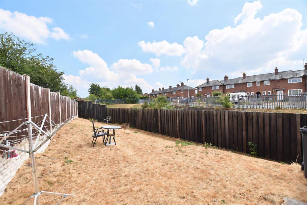 House in Wrexham, Croes Eneurys, Rhosddu - View 2