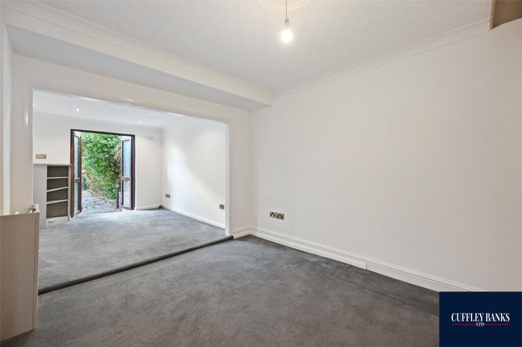 House in Southall - View 4