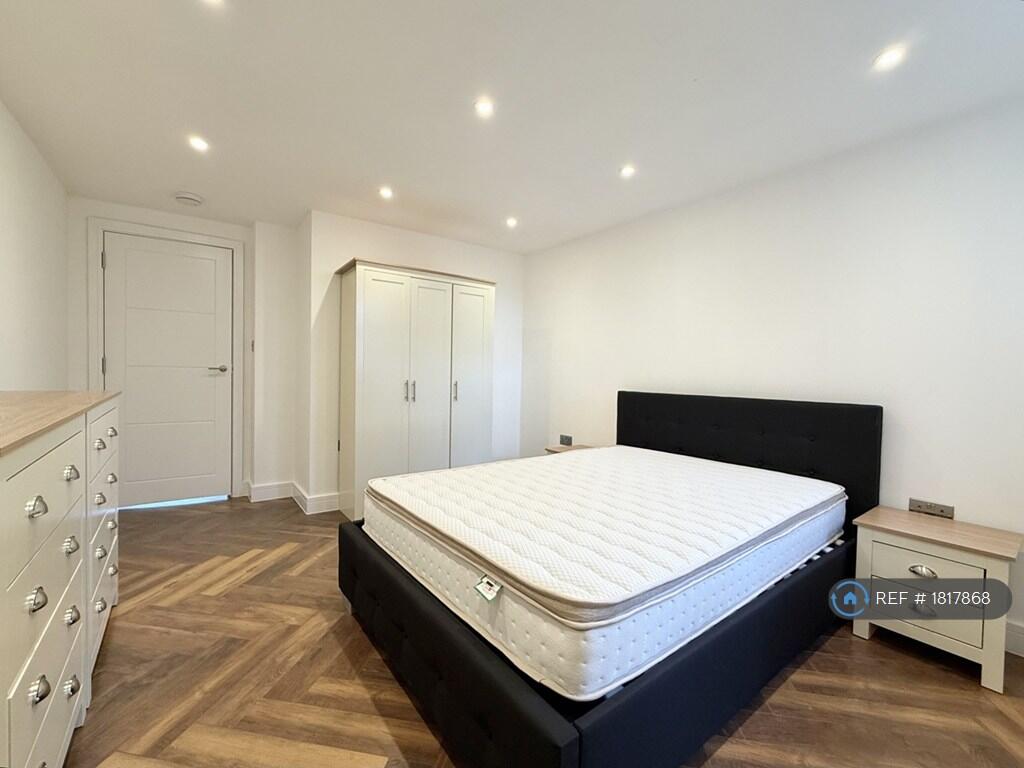 Main image of property: Camberwell Church Street, London, SE5