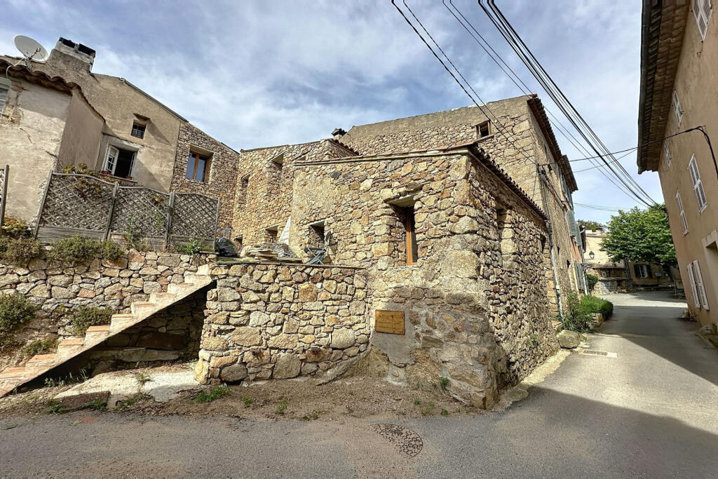 Main image of property: Provence-Alps-Cote d`Azur, Var, Le Plan-de-la-Tour