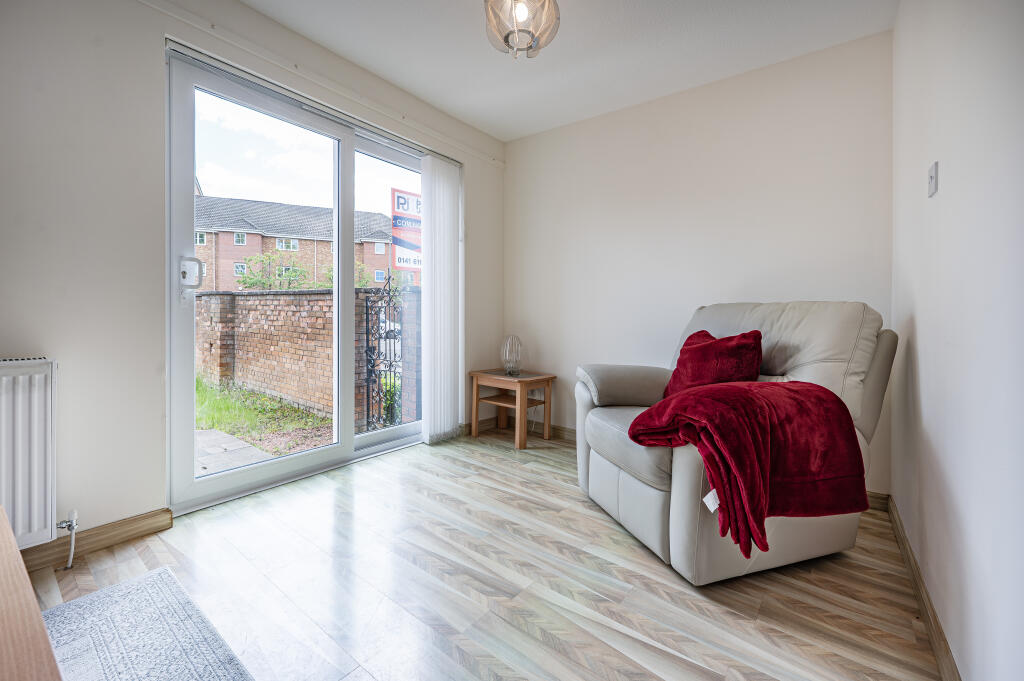 2 Tullis Court, Glasgow, G40 photo 4