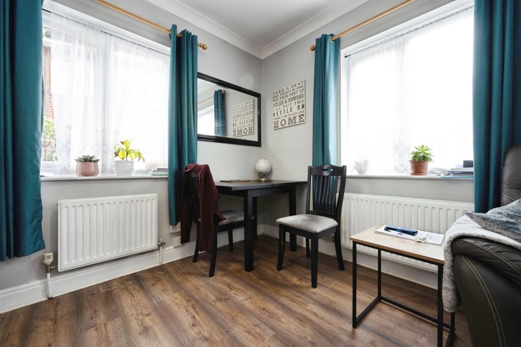 House in Shortstown, Harrowden - More