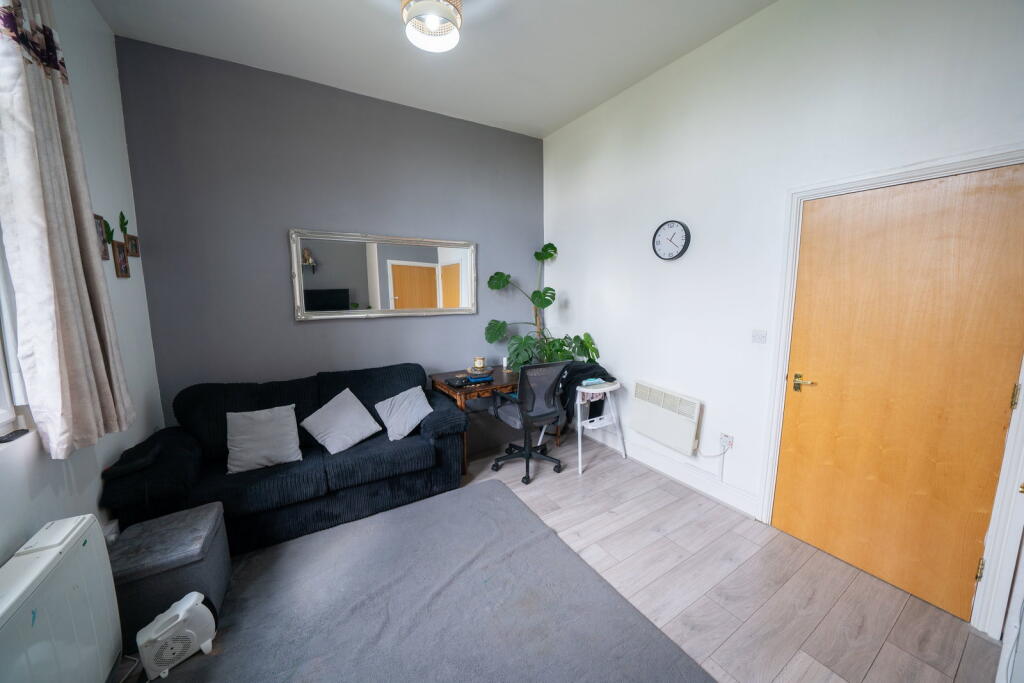 Grosvenor Gate,Leicester,LE5 0TL photo 2