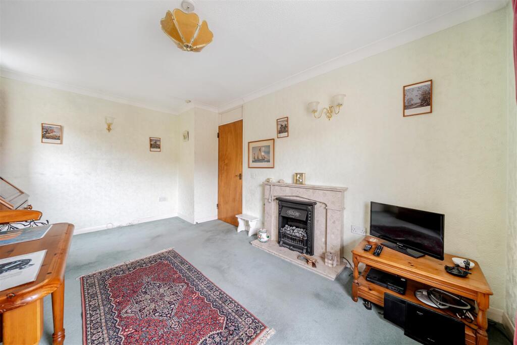 Apartment in Dorchester - View 2
