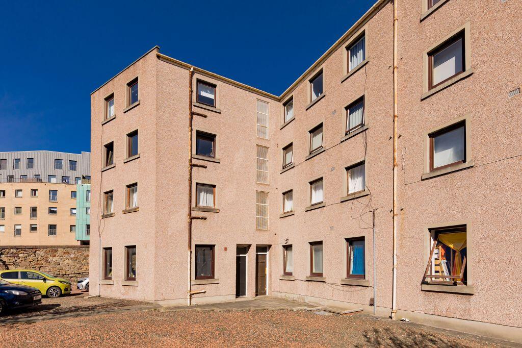 Main image of property: 12/1 Abbey Lane, Edinburgh, EH8 8HH