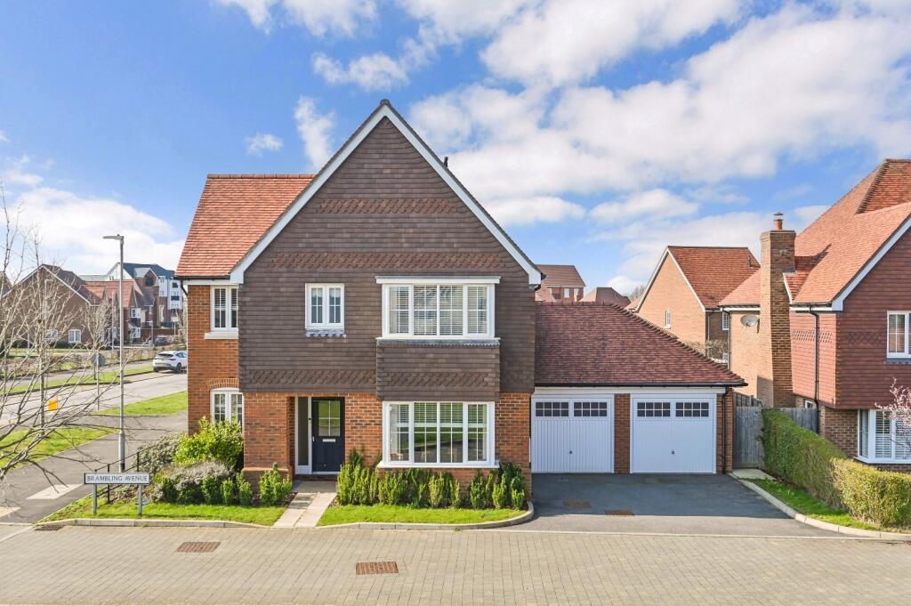 4-bed detached on Brambling Avenue, Finberry, Ashford, Kent, TN25, £550,000