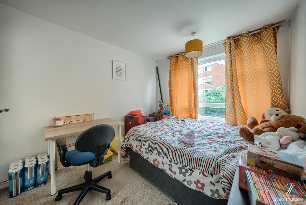 Apartment in Birmingham, West Midlands - More