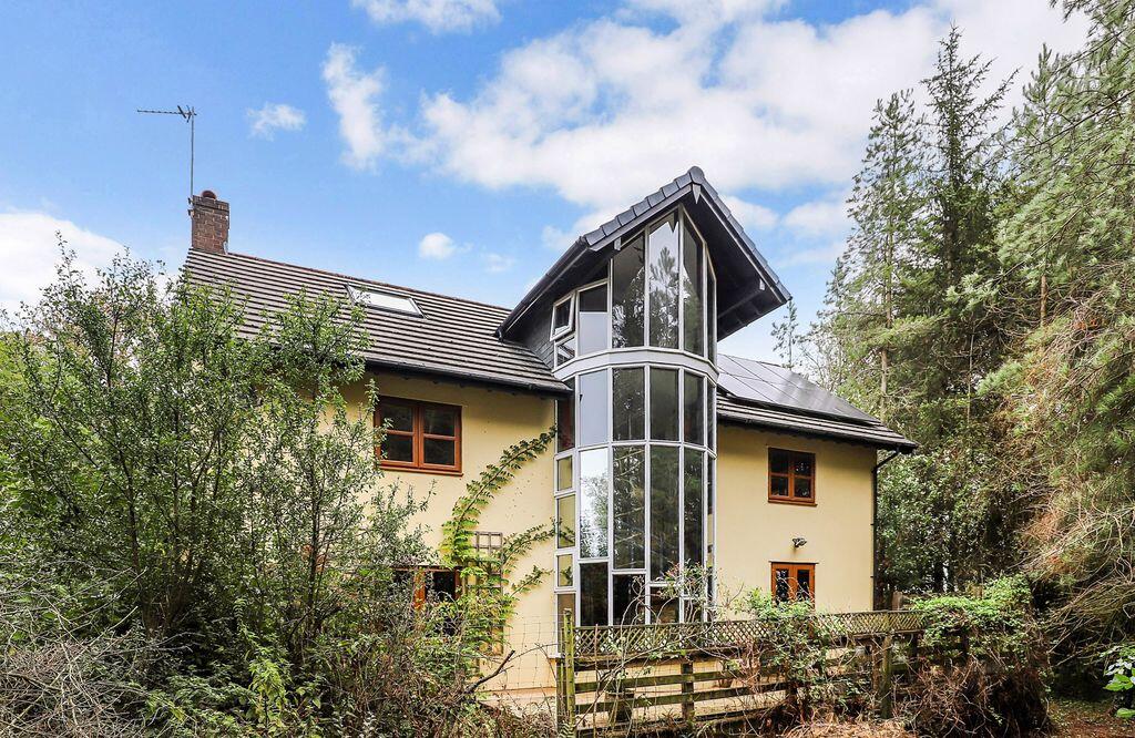 Main image of property: Whitestone, Exeter