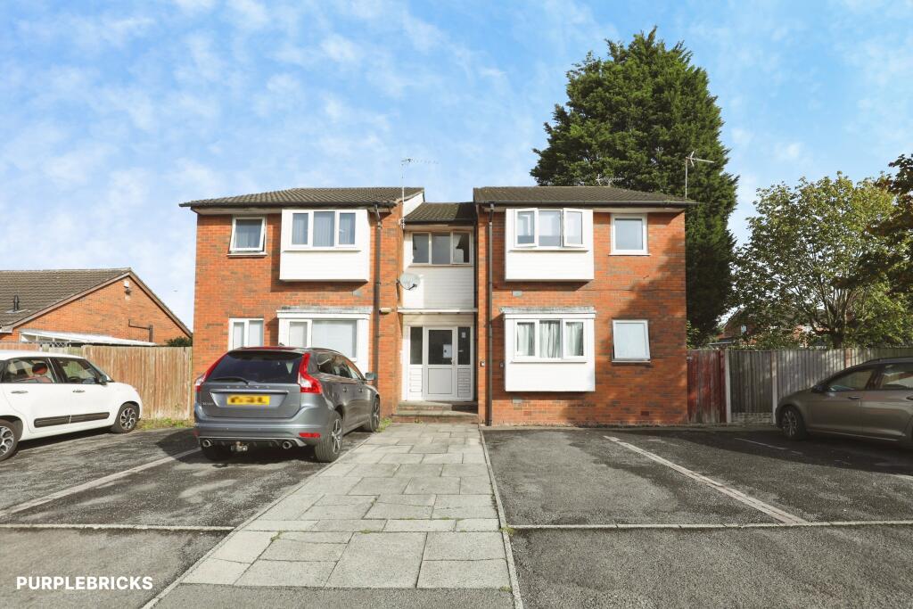 Main image of property: Lyndhurst, Skelmersdale, WN8