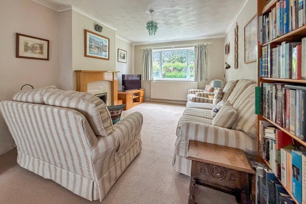 House in Gillingham, Medway - View 2