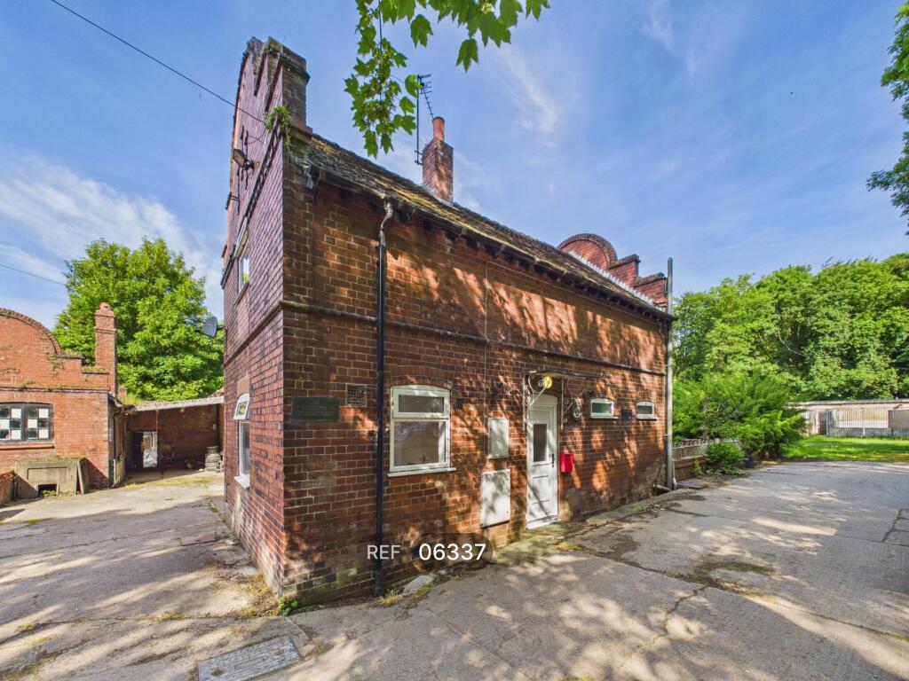 Main image of property: Whip Cottage, The Kennels, Hillthorpe Hall, Wentbridge Lane, Thorpe Audlin, WF8 3EH