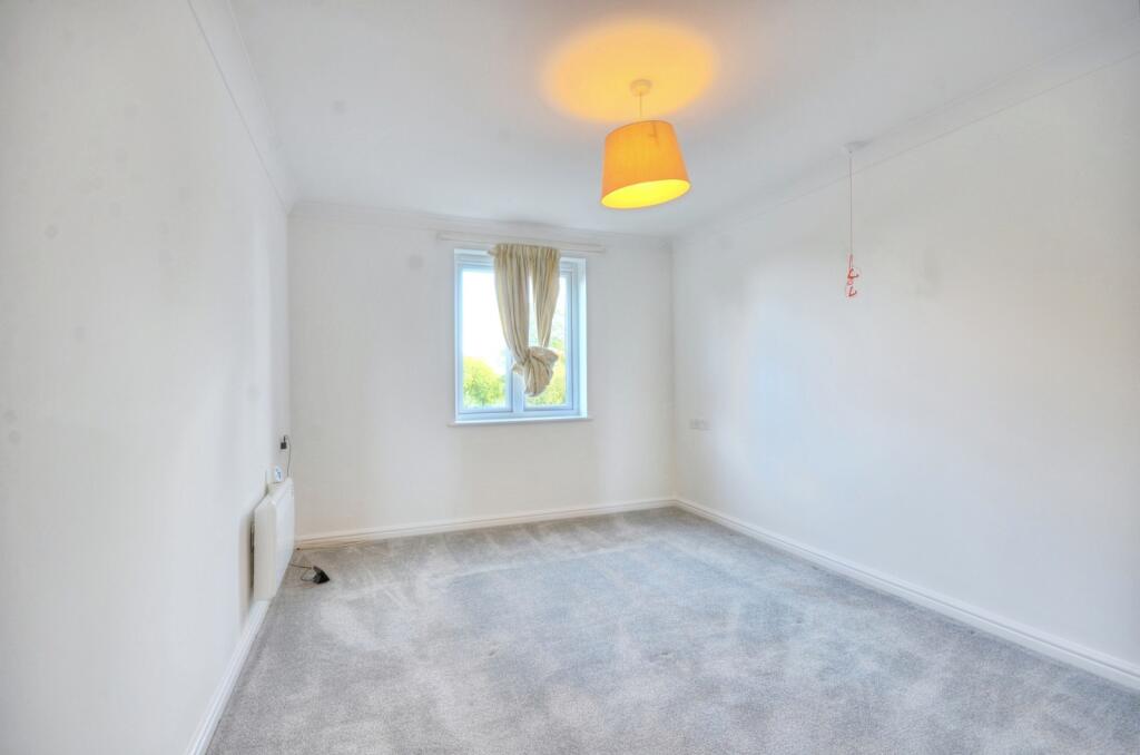 Berryfield Court, Hedge End photo 4